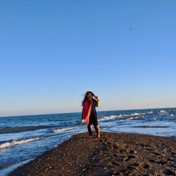 Meet your Posher, Binita - Picture 1 of 1